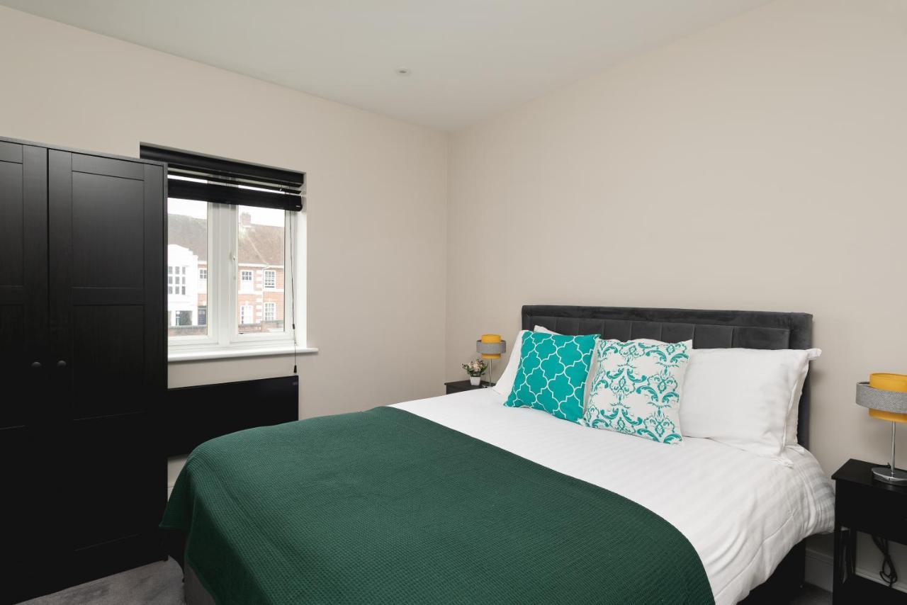 Skyvillion - Cozy Large 4 & 1 Bed Apartments In London Enfield, Mins To Tube Station, Free Wi-Fi Exterior foto
